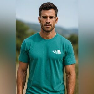 BWT The North Face Men’s Box T-shirt NSE TEE Medium Green Never Stop Exp…